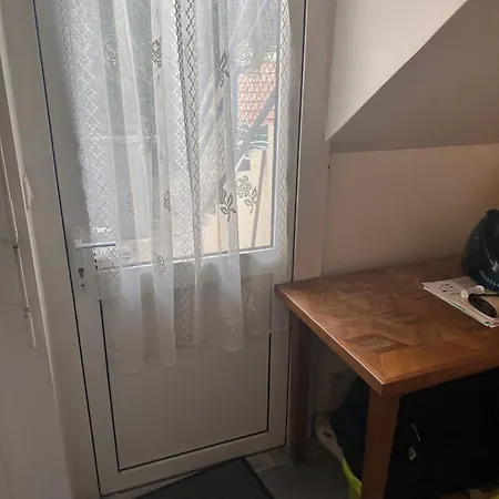 Oustalou Apartment
